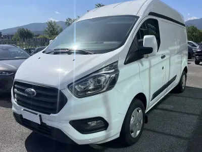 Usata Ford Transit Custom 170 CV (125 kW) 2021 Frozen white Furgone