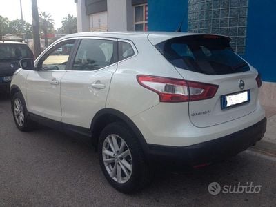 Usata Nissan Qashqai 130 CV (95 kW) 2016 Bianco SUV