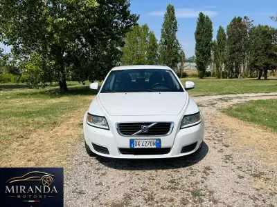 Usata Volvo V50 Kinetic 125 CV (91 kW) 2009 Bianco Station wagon