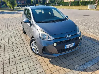 Usata Hyundai i10 67 CV (49 kW) 2017 Grigio Utilitaria