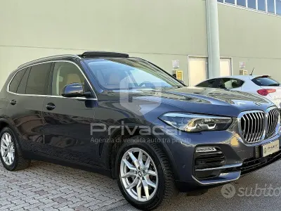 Usata BMW X5 xLine 231 CV (169 kW) 2021 Grigio SUV