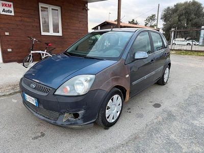 Usata Ford Fiesta 68 CV (50 kW) 2006 Grigio Utilitaria