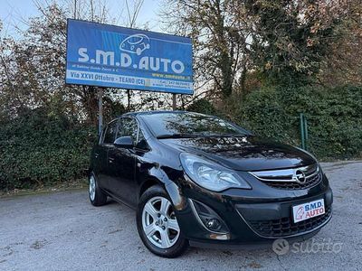 Usata Opel Corsa Edition 75 CV (55 kW) 2014 Nero Berlina
