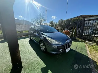 Usata Peugeot 307 110 CV (80 kW) 2008 Nero Utilitaria