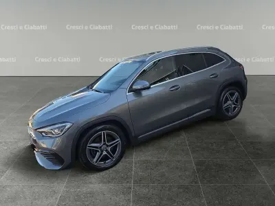 Usata Mercedes GLA200 AMG Line Premium 150 CV (110 kW) 2023 Grigio SUV