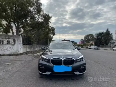 Usata BMW 116 Advantage 116 CV (85 kW) 2021 Grigio Utilitaria