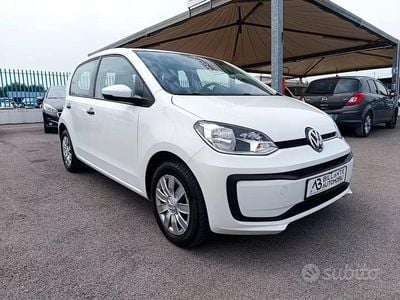 Usata VW up! move up! 60 CV (44 kW) 2017 Bianco Utilitaria