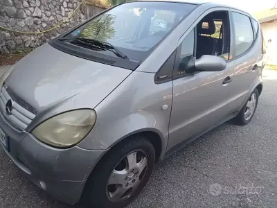 Usata Mercedes A170 90 CV (66 kW) 1999 Marrone Utilitaria