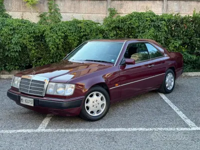 Usata Mercedes 200 122 CV (89 kW) 1992 Rosso Coupé