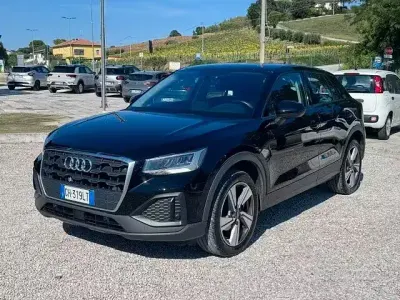 Usata Audi Q2 110 CV (80 kW) 2022 Nero SUV