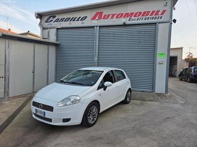 Usata Fiat Grande Punto Emotion 90 CV (66 kW) 2008 Bianco Utilitaria