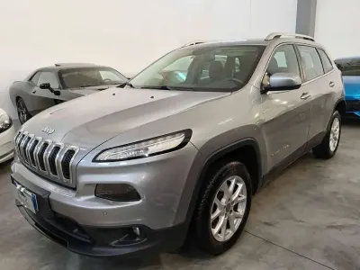Usata Jeep Cherokee Longitude 185 CV (136 kW) 2017 Argento SUV