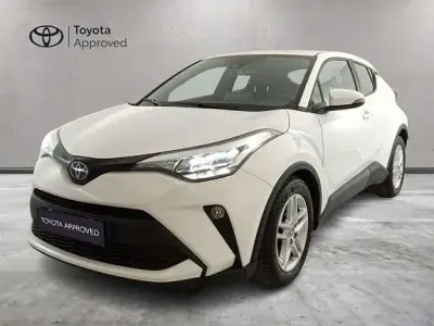 Usata Toyota C-HR Active 122 CV (89 kW) 2023 Bianco SUV