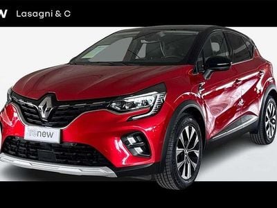 Usata Renault Captur Techno 92 CV (67 kW) 2023 Rosso nero SUV