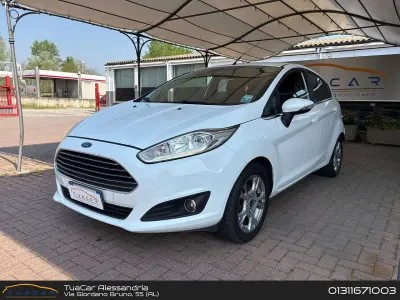 Usata Ford Fiesta Titanium 75 CV (55 kW) 2016 Bianco Berlina