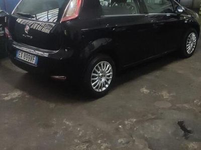 Usata Fiat Punto Street 77 CV (56 kW) 2014 Nero Utilitaria