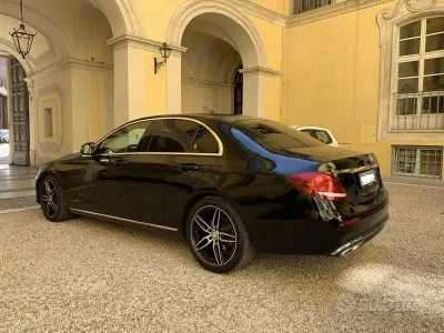Usata Mercedes E200 160 CV (117 kW) 2019 Nero Berlina