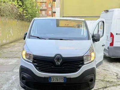 Usata Renault Trafic Komfort 120 CV (88 kW) 2015 Monovolume