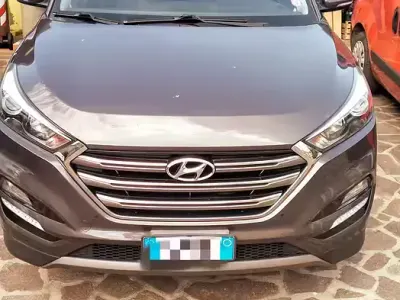 Usata Hyundai Tucson Xpossible 116 CV (85 kW) 2016 Grigio SUV