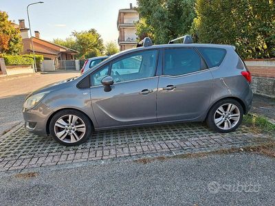 Usata Opel Meriva 120 CV (88 kW) 2015 Monovolume