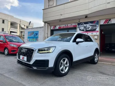 Usata Audi Q2 Business 116 CV (85 kW) 2020 Bianco SUV