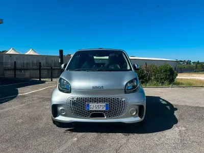 Usata Smart ForTwo Electric Drive 41 kW (56 CV) 2023 Grigio Cabrio