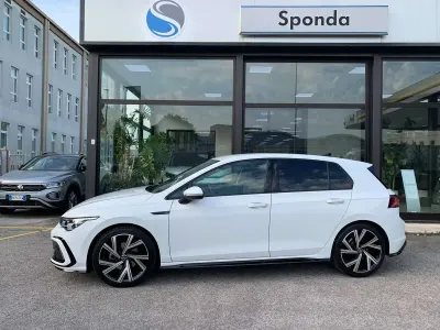 Usata VW Golf VIII R-line 131 CV (96 kW) 2023 Other Berlina