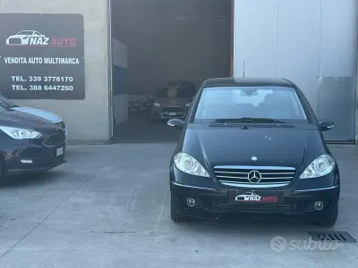 Usata Mercedes A180 Avantgarde 109 CV (80 kW) 2006 Nero Berlina