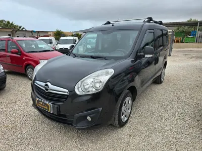 Begagnad Opel Combo