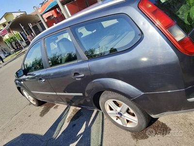 Begagnad Ford Focus 90 HK (66 kW) 2006 Kombi