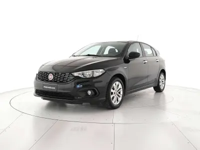 Usata Fiat Tipo Lounge 95 CV (69 kW) 2016 Nero Berlina