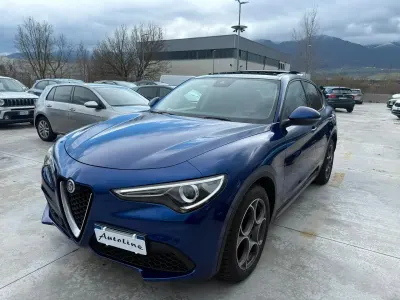 Usado Alfa Romeo Stelvio 160 CV (117 kW) 2021 Azul SUV