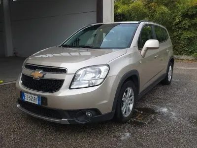 Usata Chevrolet Orlando LT 131 CV (96 kW) 2011 Marrone Monovolume