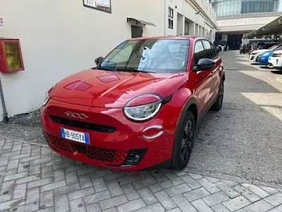 Nuova Fiat 600 110 CV (80 kW) 2025 Rosso SUV