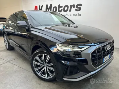 Usata Audi Q8 S-Line 286 CV (210 kW) 2020 Nero SUV