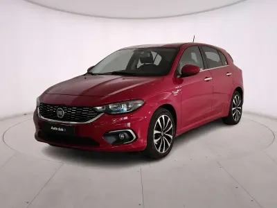 Usata Fiat Tipo Lounge 120 CV (88 kW) 2018 Rosso Berlina