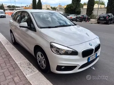 Usata BMW 216 Active Tourer Advantage 116 CV (85 kW) 2015 Bianco Monovolume