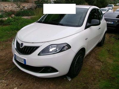 Usata Lancia Ypsilon Gold 69 CV (50 kW) 2023 Bianco Utilitaria
