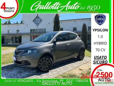 Usata Lancia Ypsilon Gold 69 CV (50 kW) 2021 Grigio Utilitaria