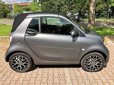 Usata Smart ForTwo Electric Drive Prime 41 kW (56 CV) 2022 Grigio Cabrio