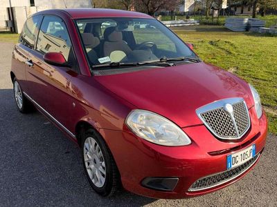 Usata Lancia Ypsilon 60 CV (44 kW) 2007 Rosso Utilitaria