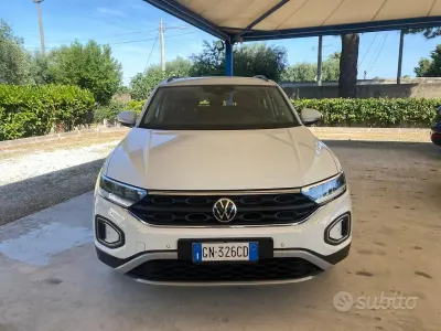 Usata VW T-Roc Style 116 CV (85 kW) 2023 Bianco SUV