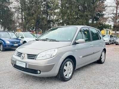 Usata Renault Scénic II Dynamique 113 CV (83 kW) 2005 Grigio Monovolume