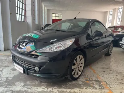 Usata Peugeot 207 CC 109 CV (80 kW) 2008 Nero Cabrio