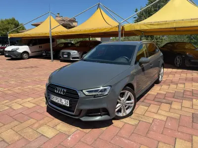 Usata Audi A3 S-line plus 131 CV (96 kW) 2019 Grigio nano Berlina