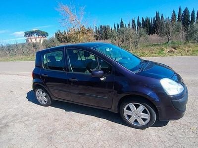 Käytetty Renault Modus Dynamique 86 HP (63 kW) 2008 Tila-auto