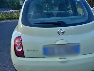 Usata Nissan Micra Visia 65 CV (47 kW) 2005 Giallo Berlina