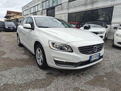 Usata Volvo V60 Momentum 114 CV (83 kW) 2014 Bianco Station wagon