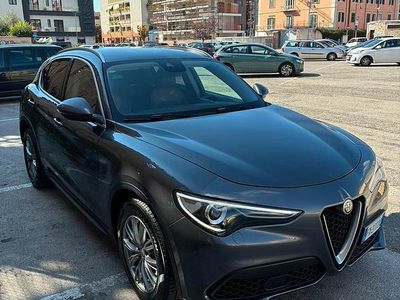 Usata Alfa Romeo Stelvio 190 CV (139 kW) 2019 Grigio SUV