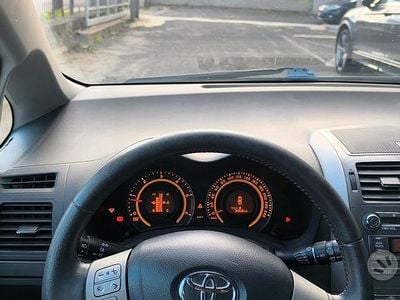 Usata Toyota Auris 177 CV (130 kW) 2007 Nero Berlina